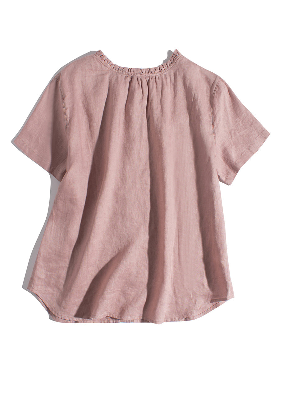 Well Tailored Blouse with a Graceful Silhouette