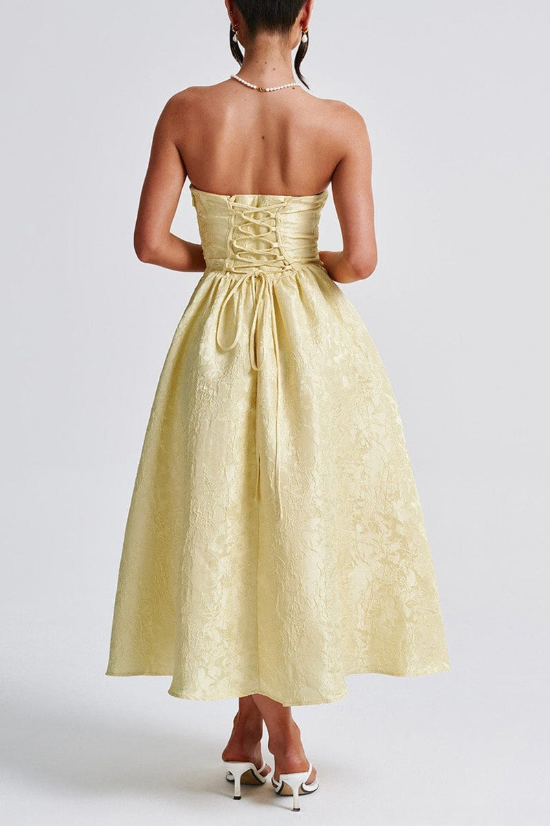 Well Tailored Dress with a Graceful Silhouette