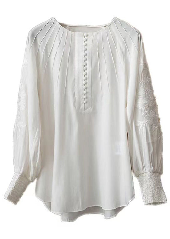 Well Tailored Shirt with a Graceful Silhouette