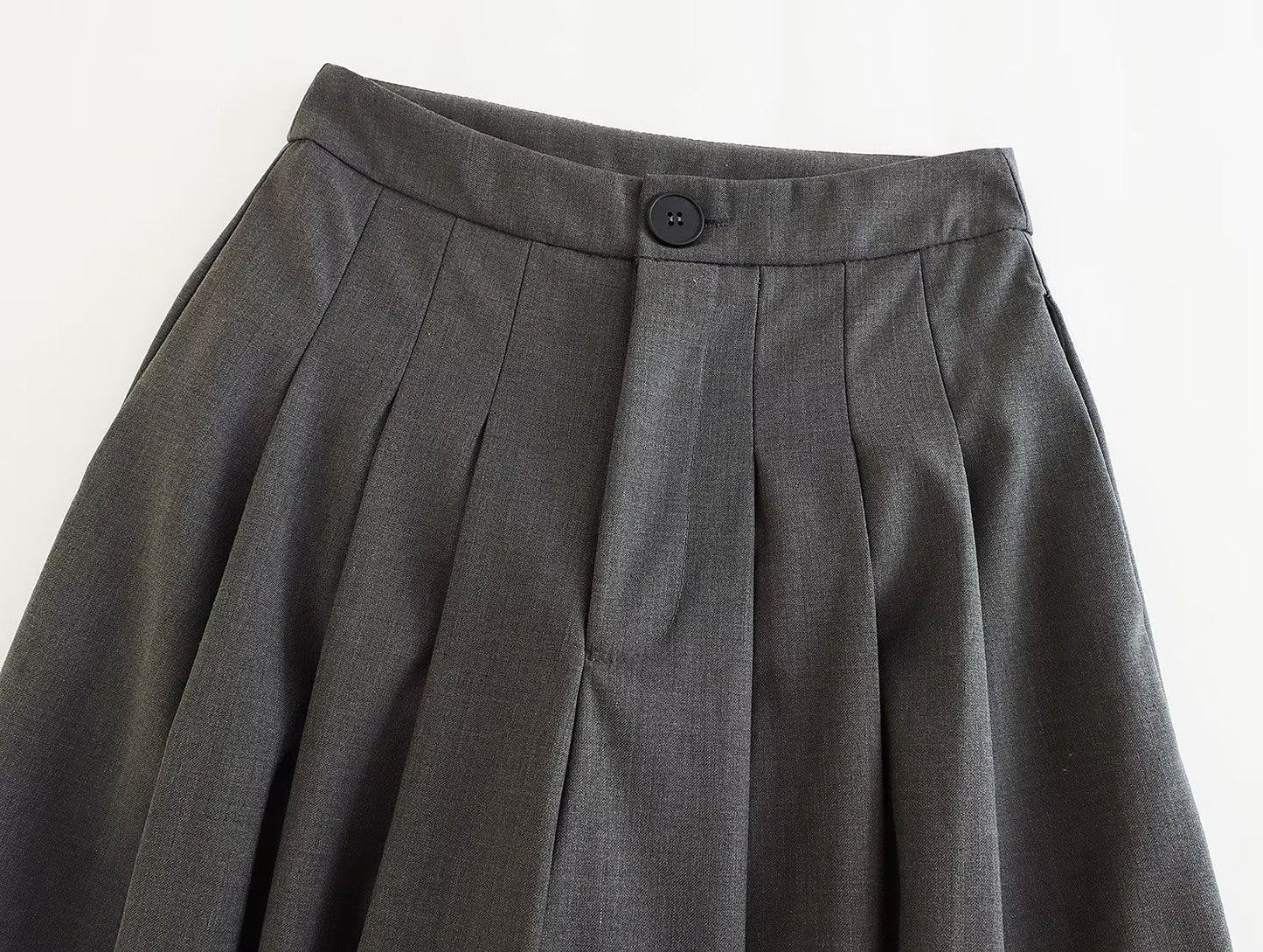 Beautifully Crafted Pants in a Classic Style