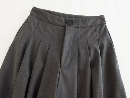 Beautifully Crafted Pants in a Classic Style