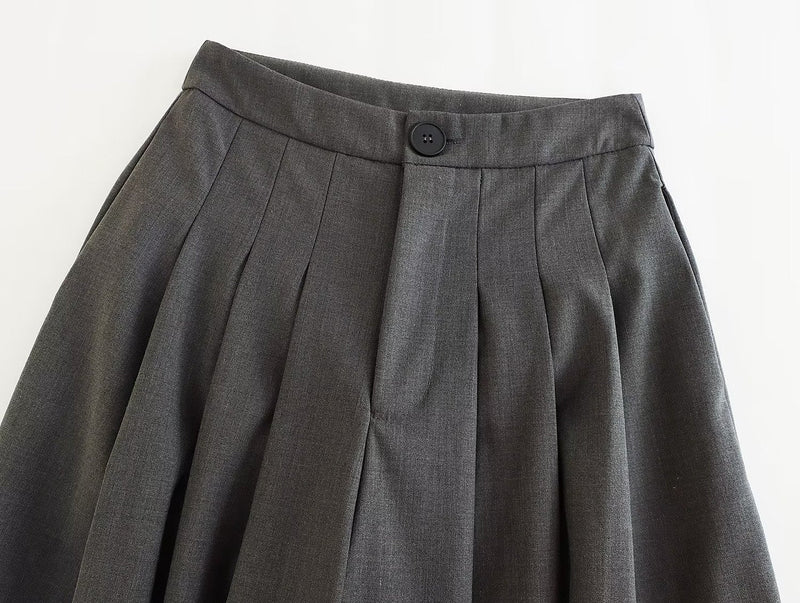 Beautifully Crafted Pants in a Classic Style