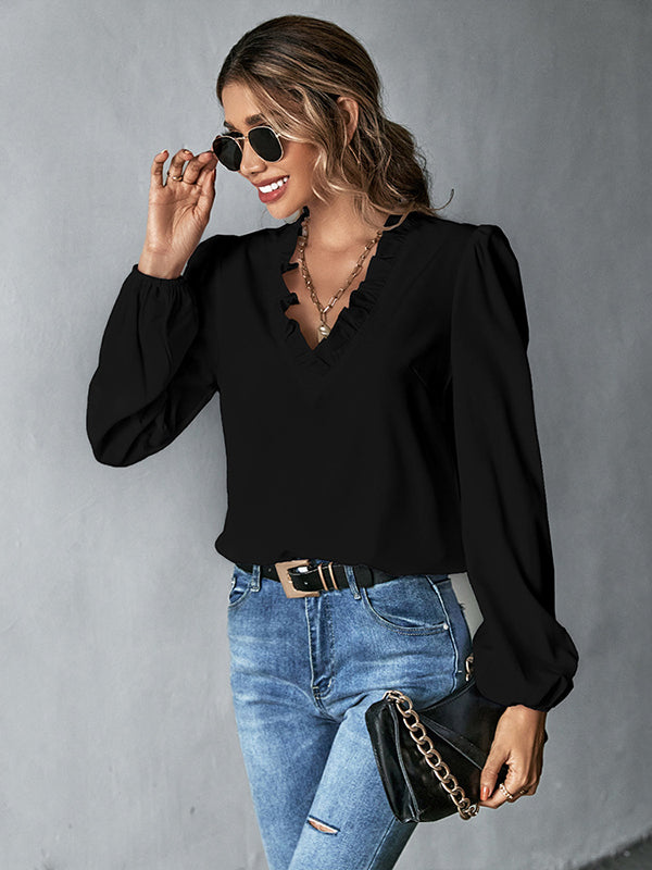 Beautifully Crafted Blouse in a Classic Style