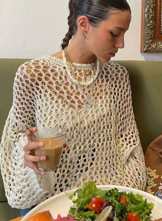 Effortlessly Elegant Sweater with a Timeless Design