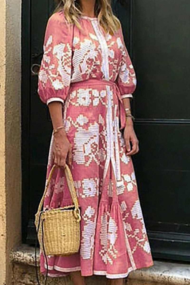 Gracefully Styled Dress for Any Occasion