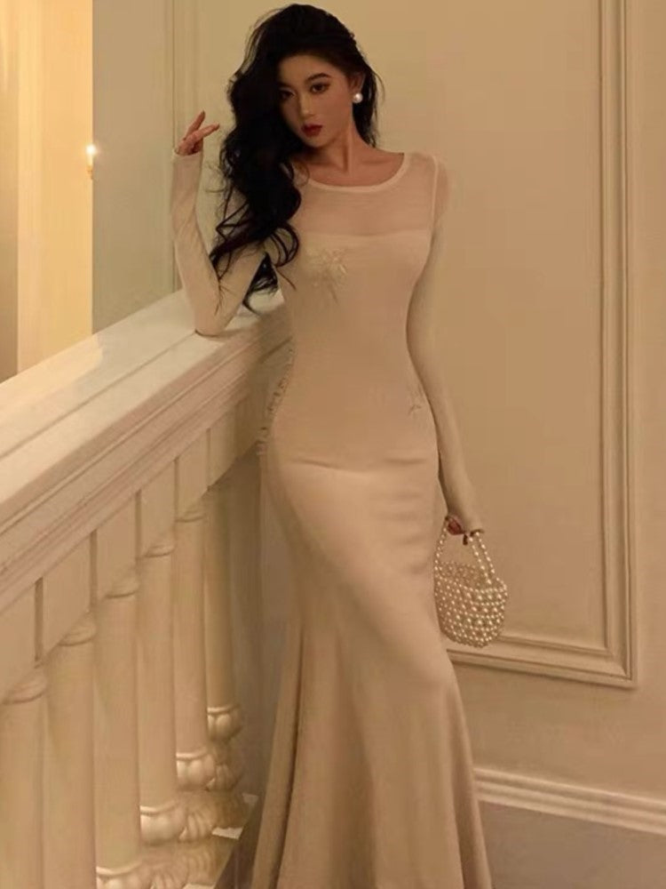 Effortlessly Elegant Dress with a Timeless Design