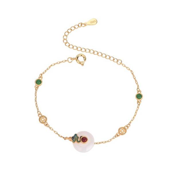 Gracefully Styled Garment for Any Occasion
