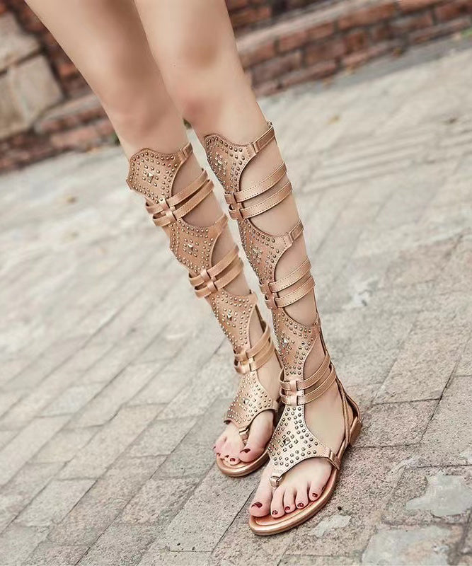 Well Tailored Sandals with a Graceful Silhouette