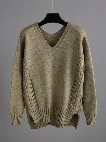 Effortlessly Elegant Sweater with a Timeless Design