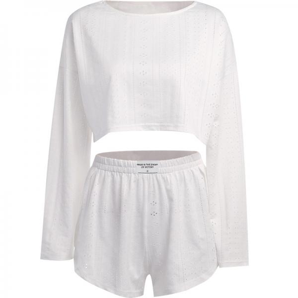 Beautifully Finished Pullover in a Timeless Design