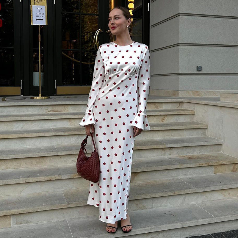 Well Tailored Dress with a Graceful Silhouette