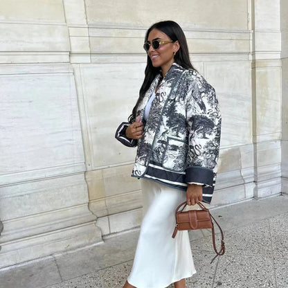 Effortlessly Elegant Jacket with a Timeless Design