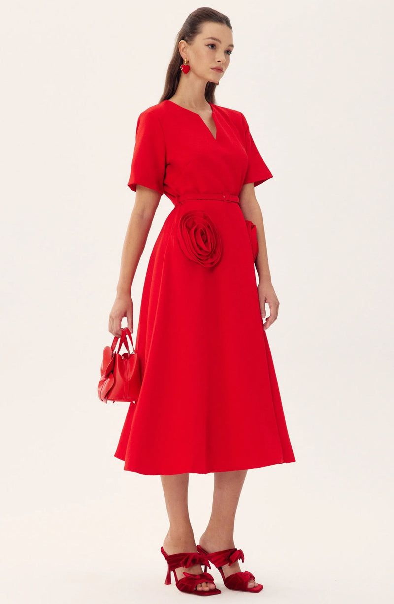 Polished Dress with an Effortless Classic Look