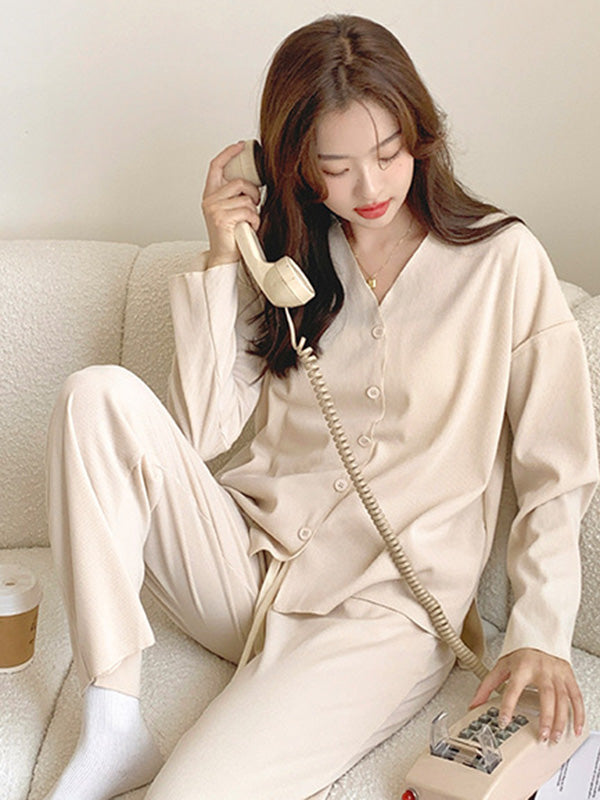 Effortlessly Elegant Cardigan with a Timeless Design