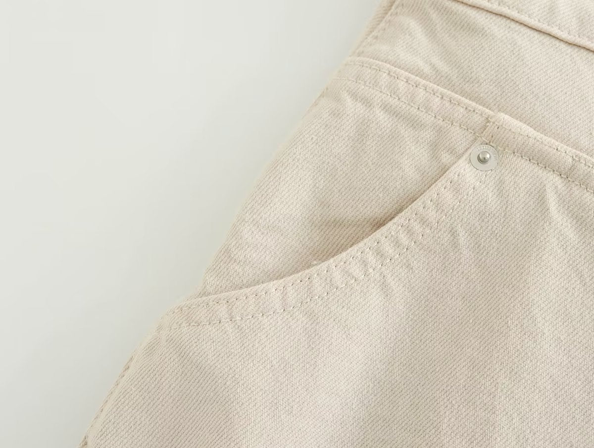 Sophisticated Garment with a Clean Classic Look