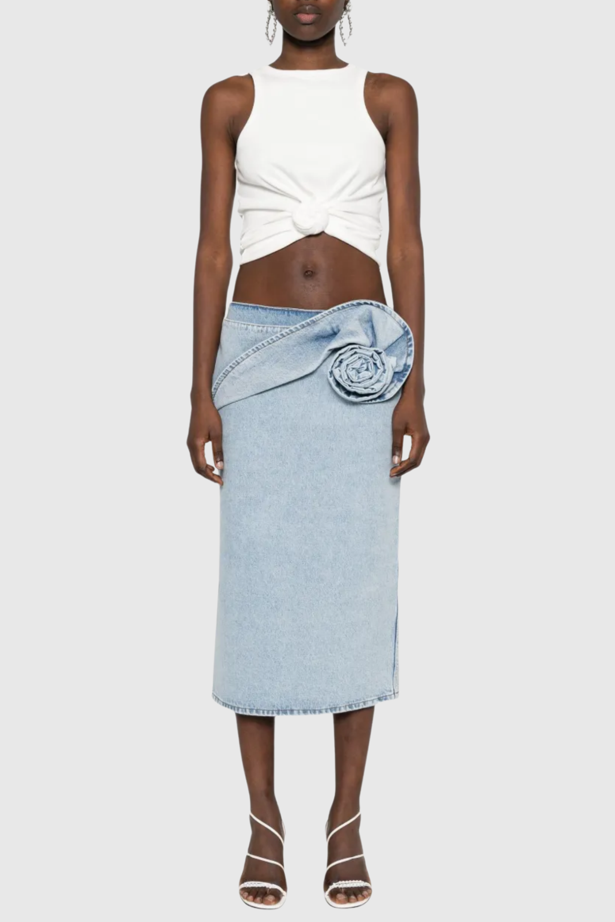 Beautifully Finished Garment in a Timeless Design