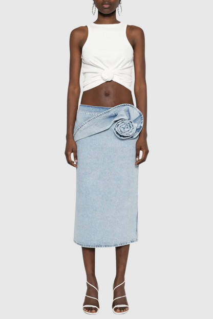 Beautifully Finished Garment in a Timeless Design