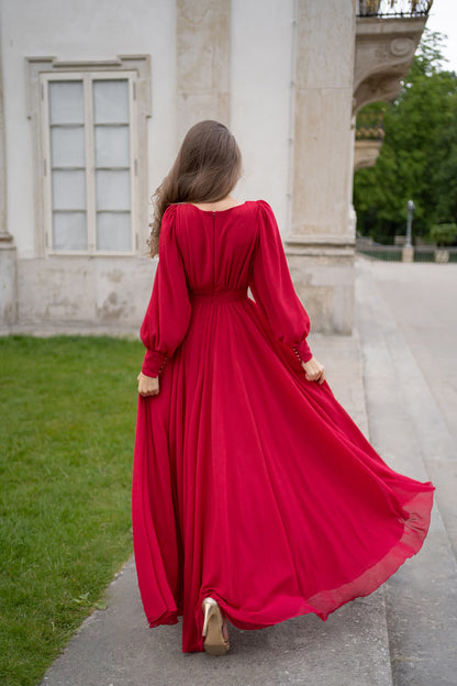 Classic Vintage Dress with a Flattering Fit