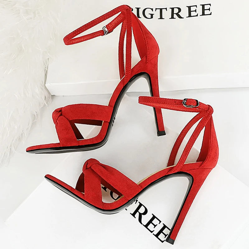 Classic Vintage & Enduringly Stylish Sandals