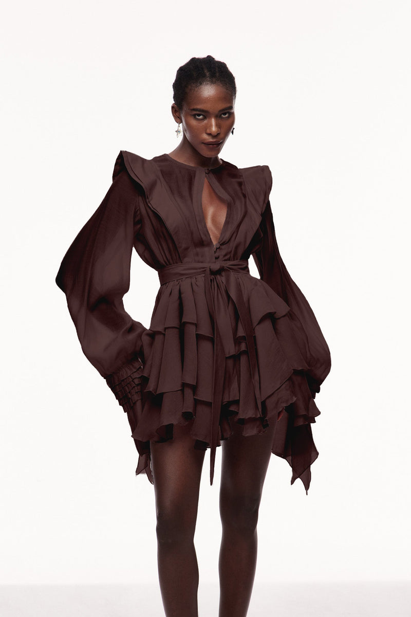 Well Tailored Dress with a Graceful Silhouette