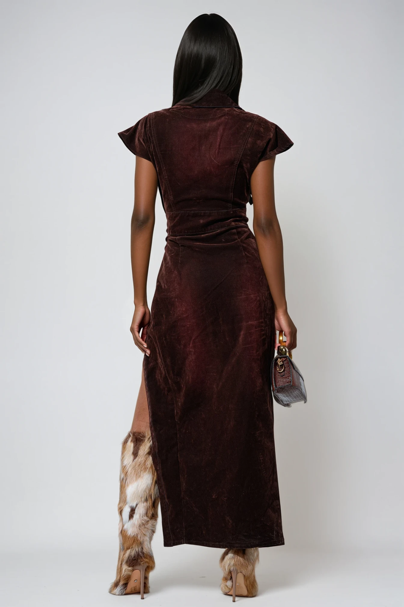Classic Vintage Dress with a Flattering Fit
