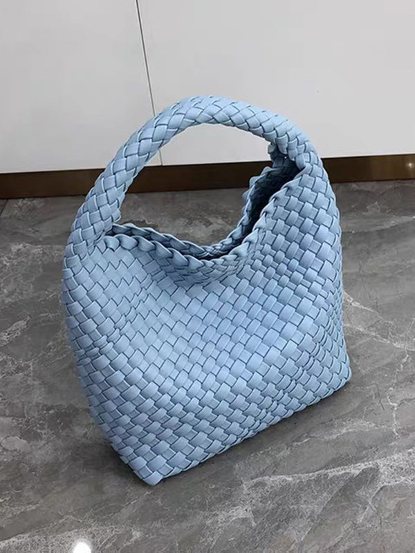 Beautifully Finished Bag in a Timeless Design