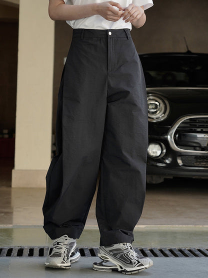 Well Tailored Pants with a Graceful Silhouette