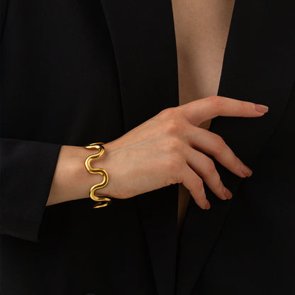 Beautifully Finished Garment in a Timeless Design