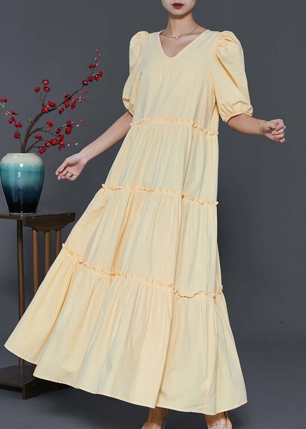 Beautifully Finished Dress in a Timeless Design