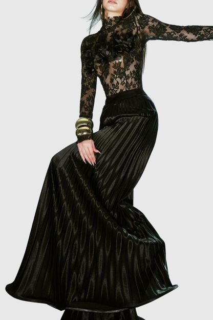 Classic Vintage & Enduringly Stylish Top
