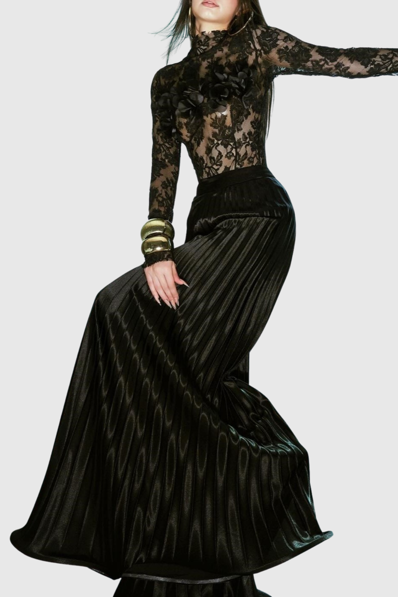Classic Vintage & Enduringly Stylish Top