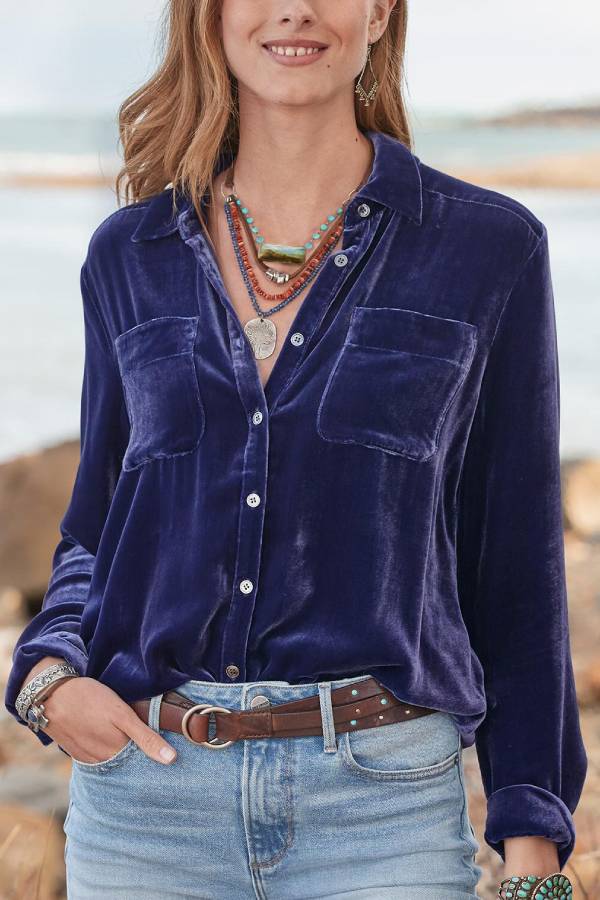 Well Tailored Top with a Graceful Silhouette