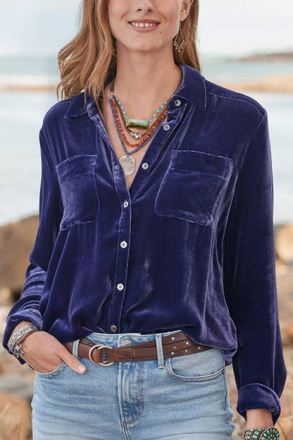 Well Tailored Top with a Graceful Silhouette