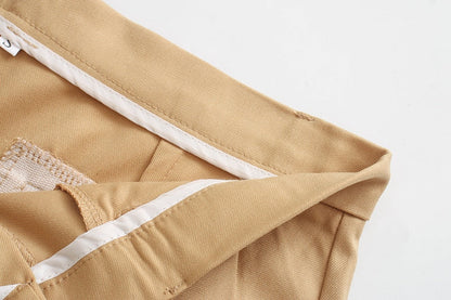 Classic Vintage Pants with a Flattering Fit