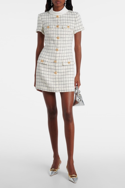 Gracefully Styled Dress for Any Occasion