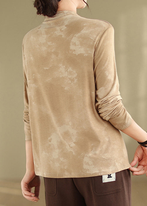 Well Tailored Top with a Graceful Silhouette