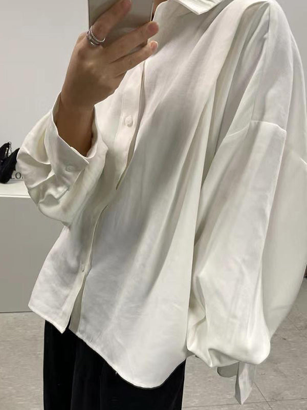 Sophisticated Blouse with a Clean Classic Look