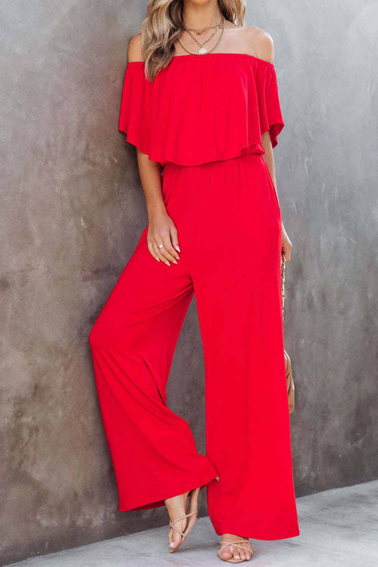 Sophisticated Garment with a Clean Classic Look