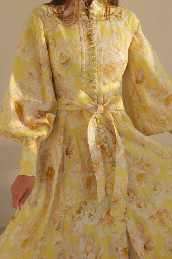 Classic Vintage Dress with a Flattering Fit