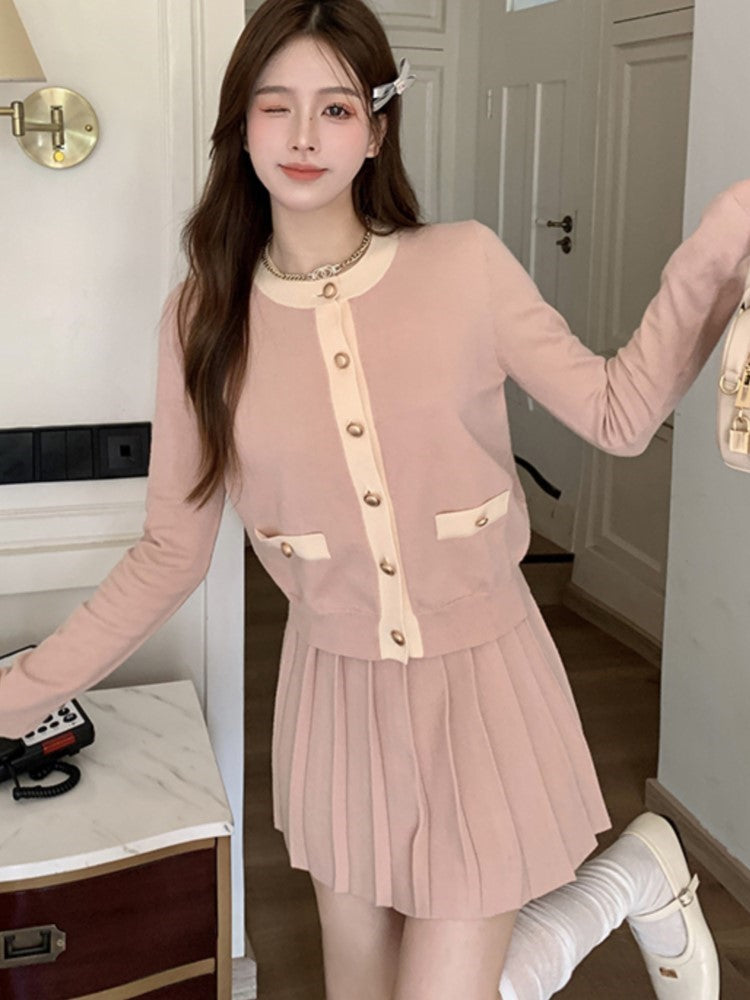Polished Top with an Effortless Classic Look