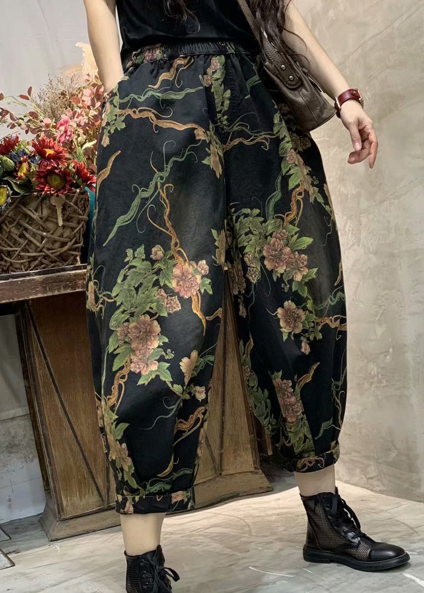 Effortlessly Elegant Pants with a Timeless Design