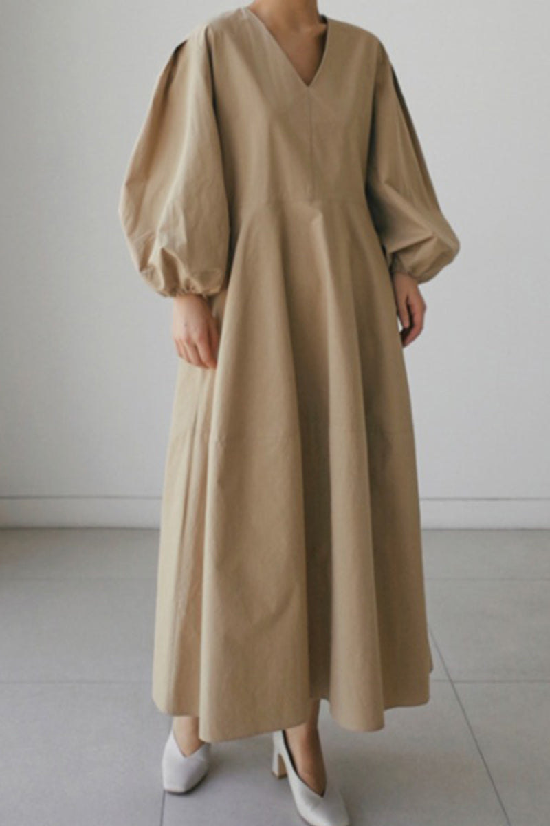 Sophisticated Dress with a Clean Classic Look