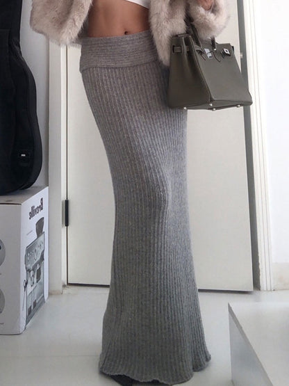 Effortlessly Elegant Garment with a Timeless Design