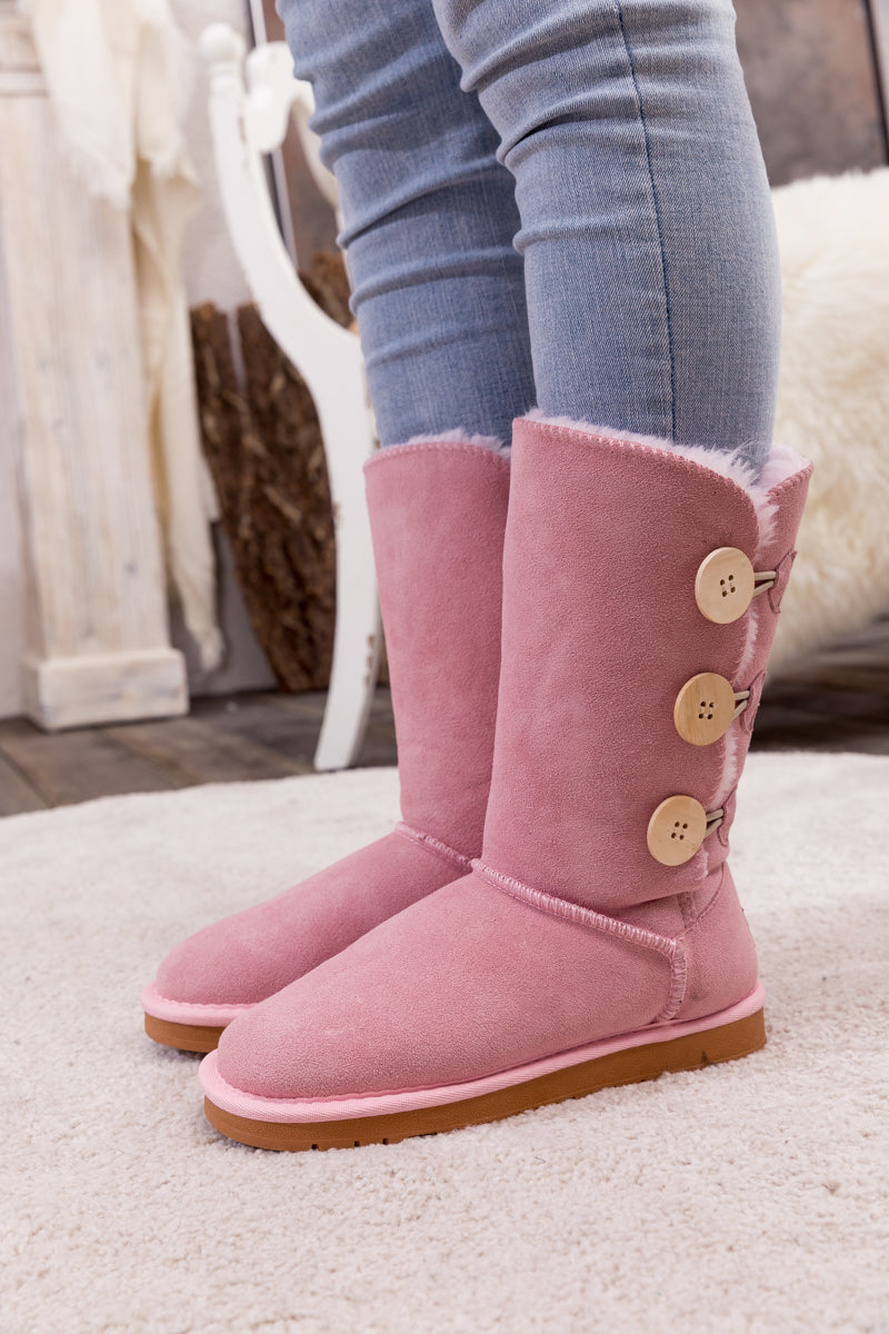 Classic Vintage Boots with a Flattering Fit