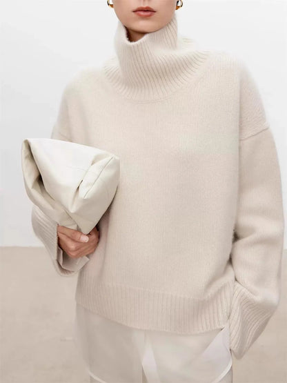 Effortlessly Elegant Sweater with a Timeless Design