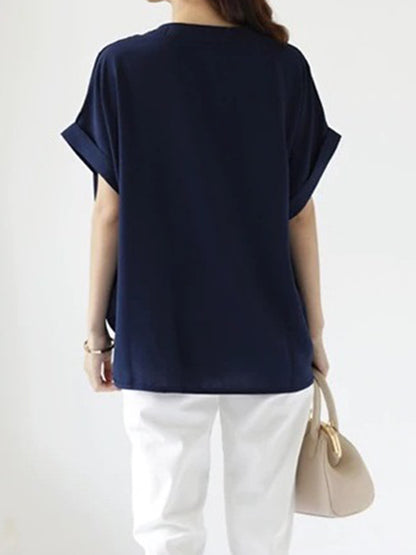 Well Tailored T-Shirt with a Graceful Silhouette