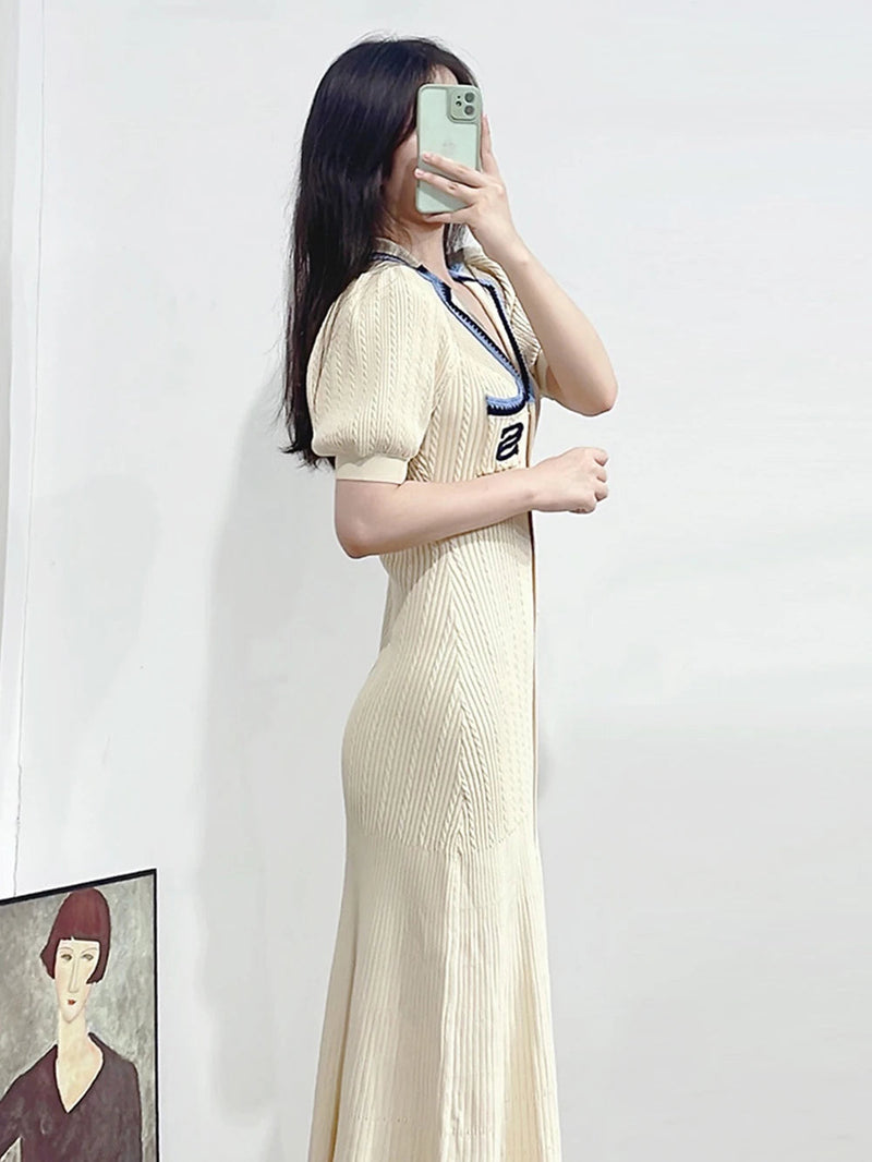 Well Tailored Dress with a Graceful Silhouette