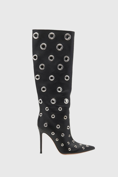Beautifully Crafted Boots in a Classic Style