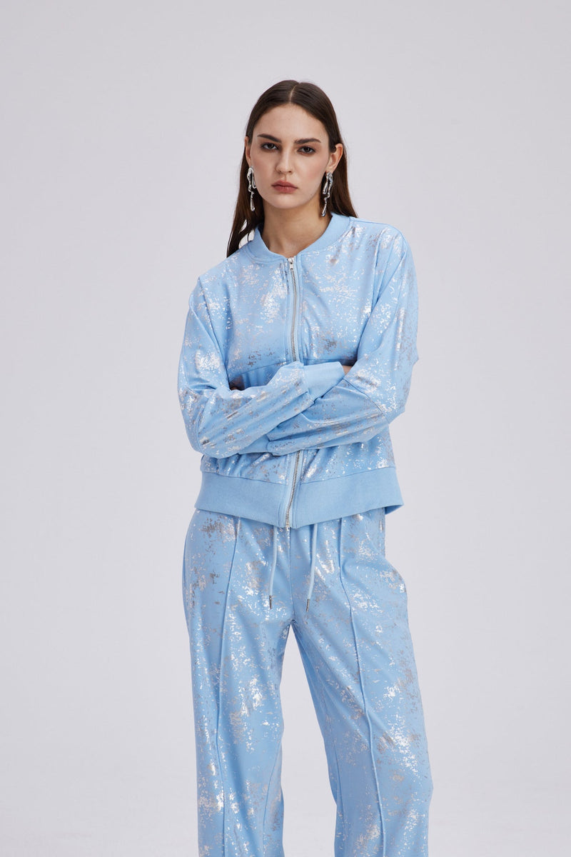 Well Tailored Pants with a Graceful Silhouette