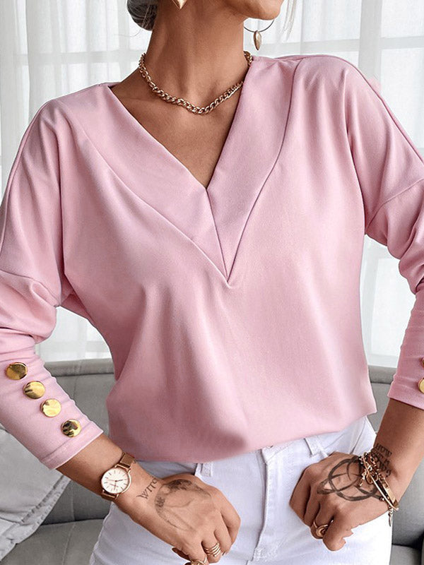 Effortlessly Elegant T-Shirt with a Timeless Design